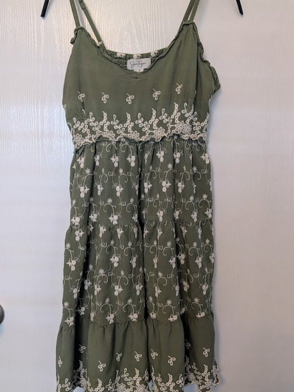Jessica Simpson sage green ruffled summer dress Size M